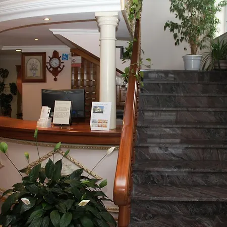 Lagoa Do Linho Paço