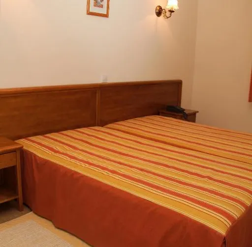 Lagoa Do Linho Hotel 2*