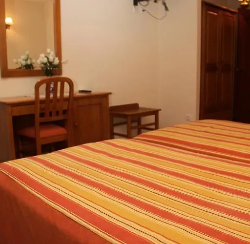 Lagoa Do Linho 2* Paço