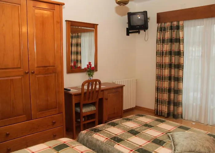 Lagoa Do Linho Hotel 2*