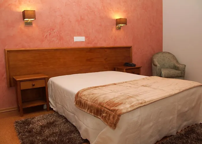 Hotel Lagoa Do Linho 2*